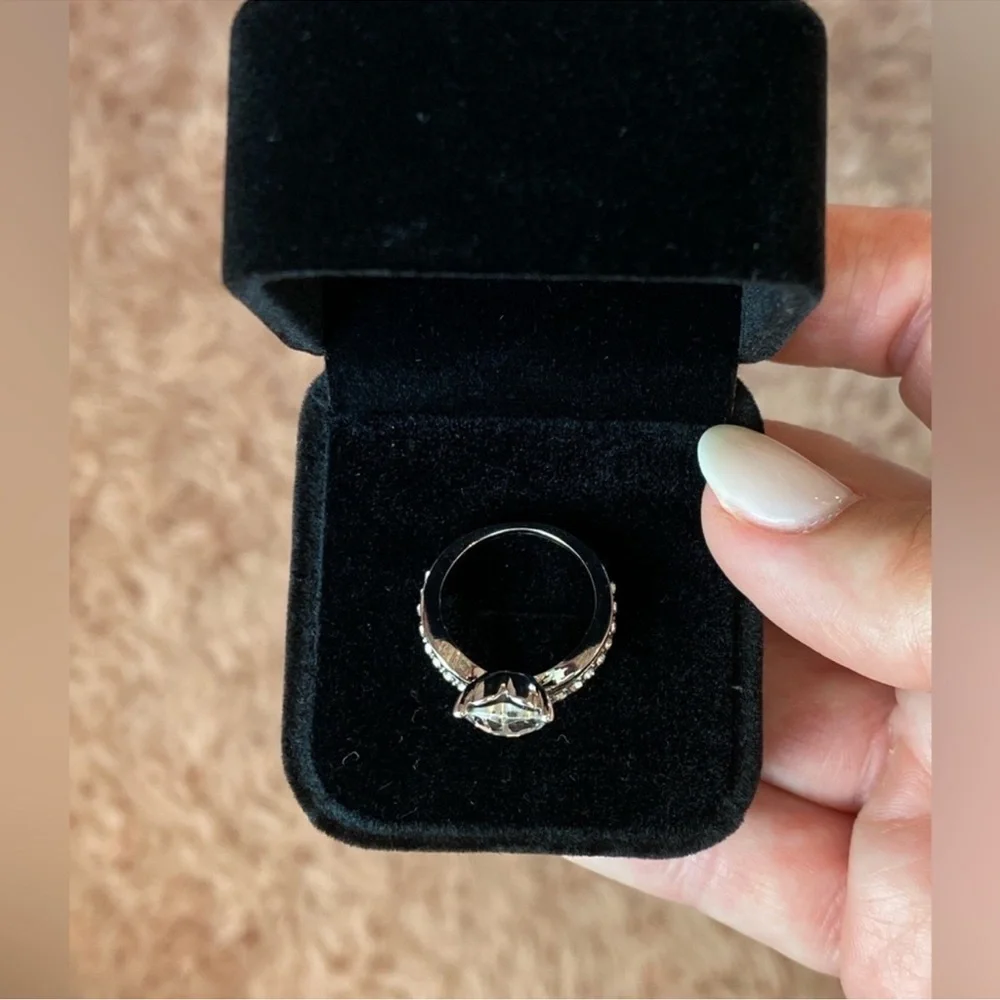 Size 5 Heart-Shaped Silver Ring with Crystal Accents New